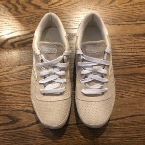 Saucony DXN vintage trainer gym shoe